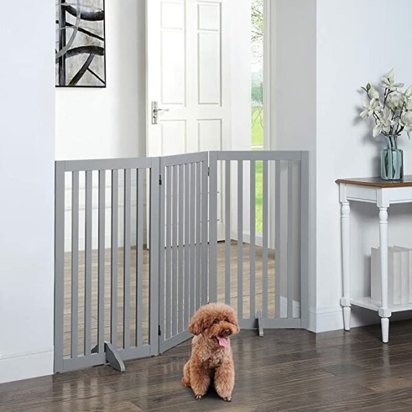 Freestanding Wooden Pet Gate Foldable Dog Gate with 2PCS Support Feet for Doorway Halls and Stairs.